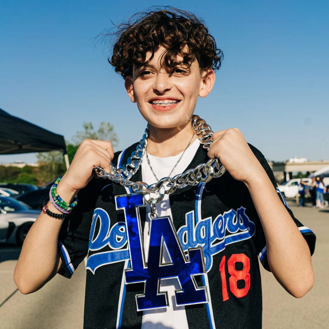 Los Angeles Dodgers MLB Chromatic Turnover Chain - Image 3